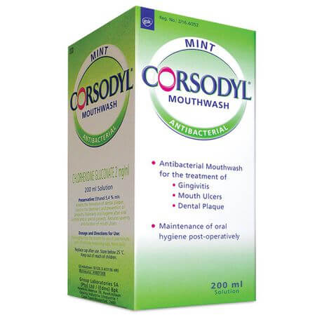 Corsodyl Antibacterial mouthwash mint flavour 200ml